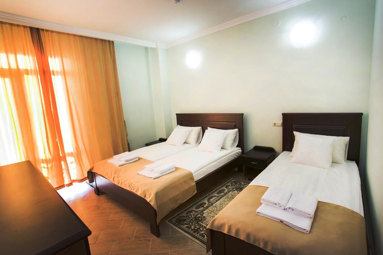 Hotel ACRA Sochumi Exterior foto