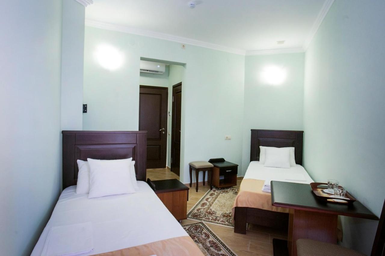 Hotel ACRA Sochumi Exterior foto